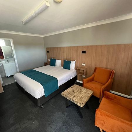 Adrian Motel Форбс Екстериор снимка